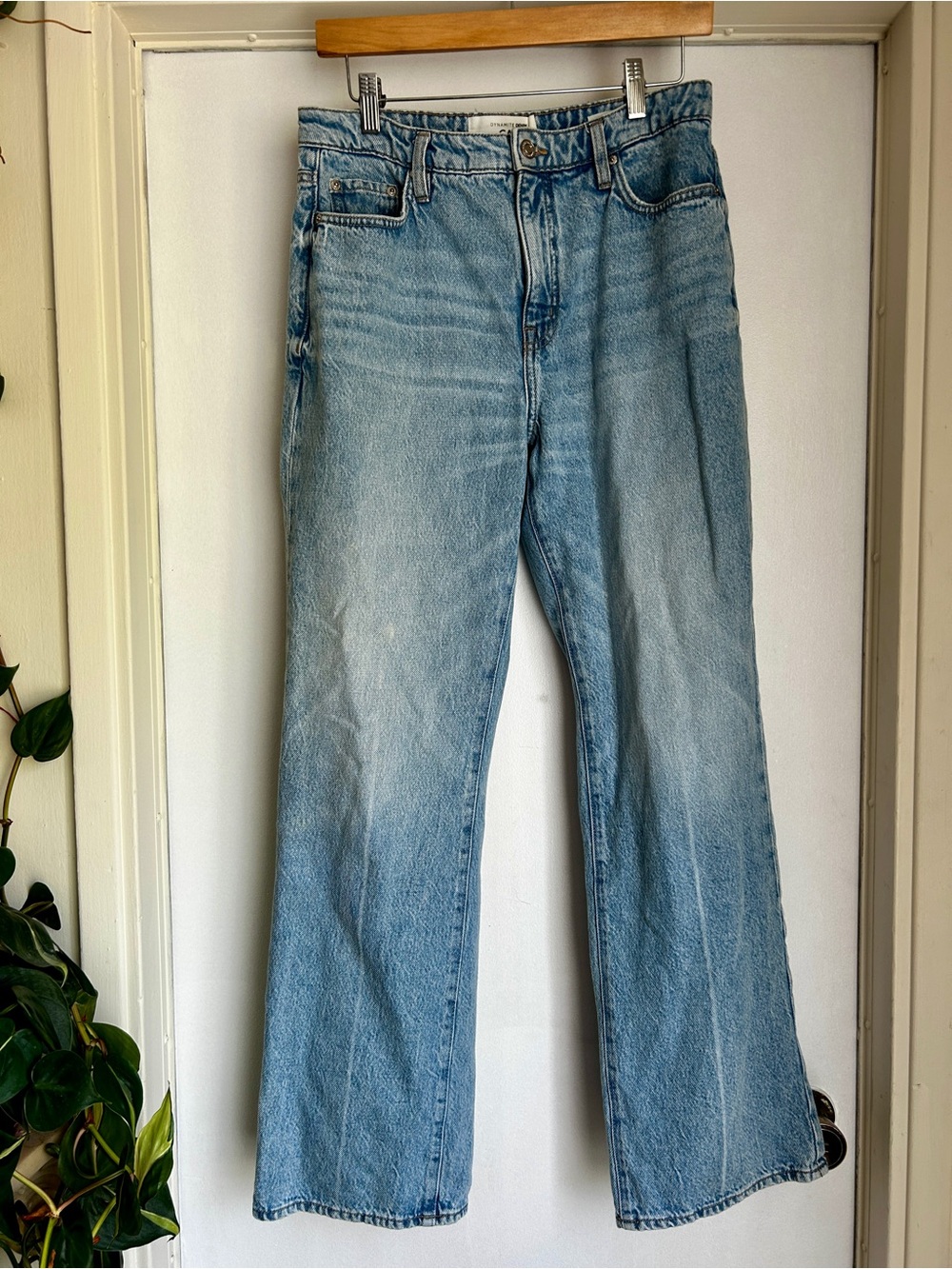 Dynamite Cara Light Blue Straight-Leg Jeans 29
